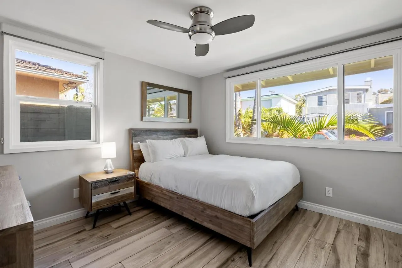 Bird Rock Dreams - Ocean Views, Massive Yard, Outdoor Dining, Fast Wifi & Ac! *
