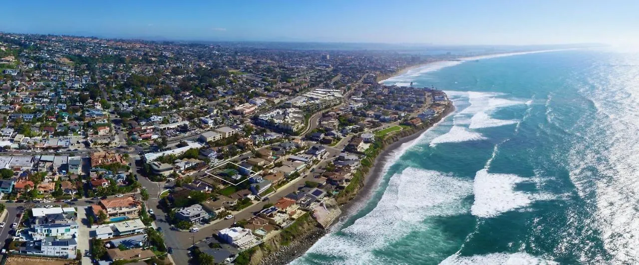 Holiday home Bird Rock Dreams - Ocean Views, Massive Yard, Outdoor Dining, Fast Wifi & Ac!