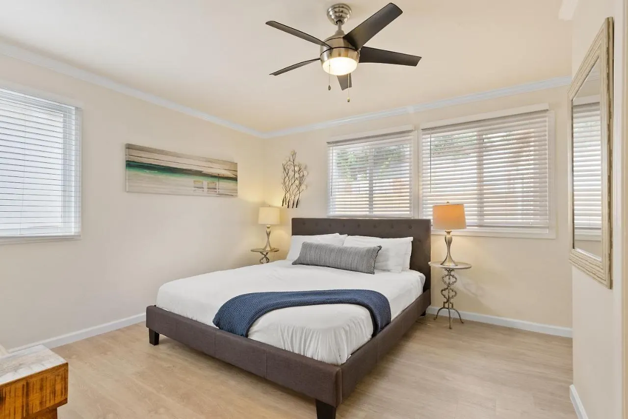 Windnsea Perfection - Walk2beach, Pet Friendly & Parking Holiday home