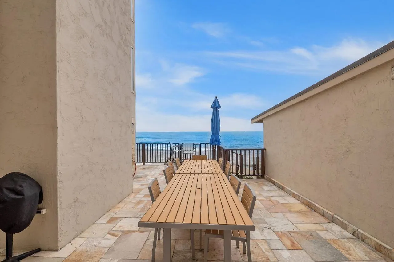 Apartment Beachfront Oasis