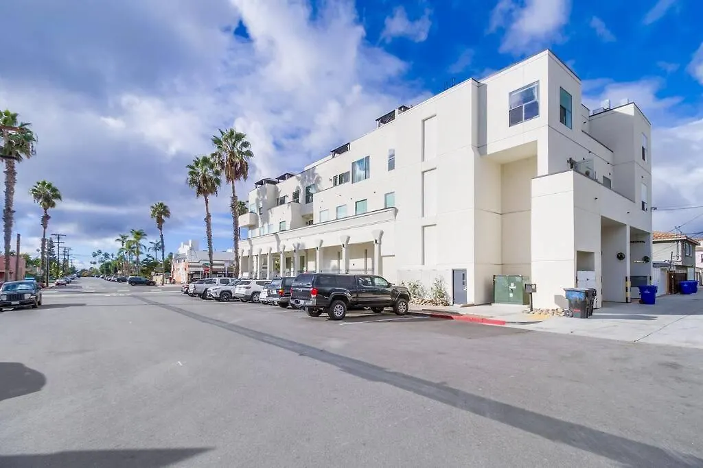 Park Blvd Paradise 304 New Construction King Bed * San Diego