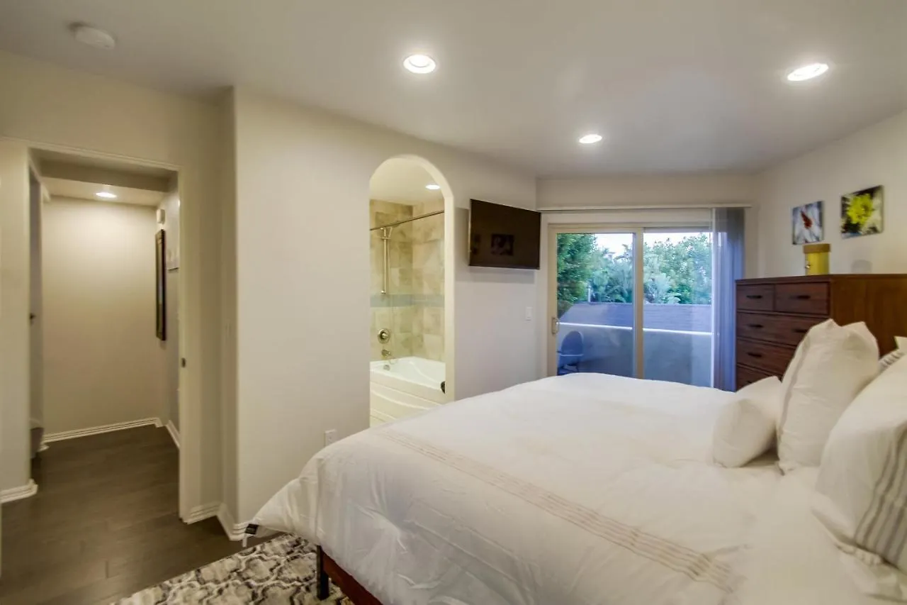 Holiday home Bay View Dream - Steps To Bay, Rooftop Patio & Ac