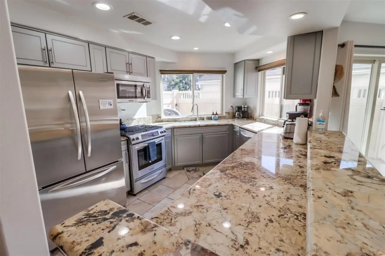 Holiday home Bay View Dream - Steps To Bay, Rooftop Patio & Ac