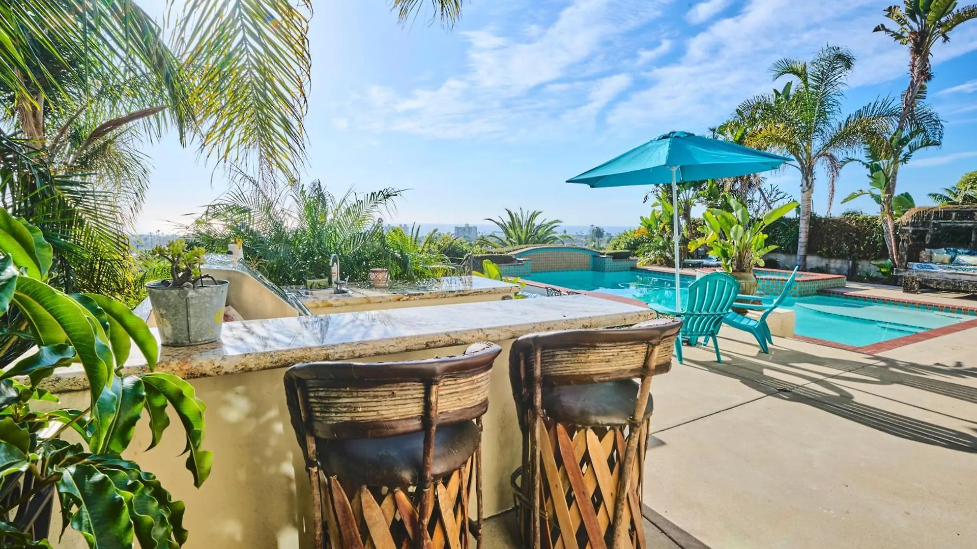 Guest house 360 Degree Ocean & Views With Pool, Spa, Close To The Beach! Pets Ok *