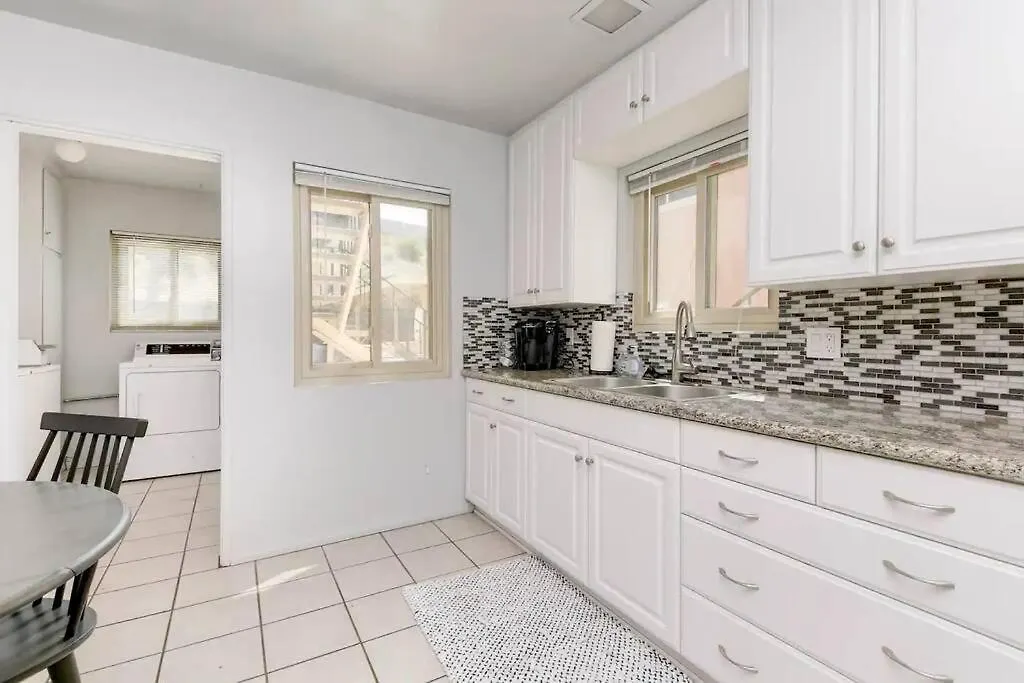 Casa -2br- Free Driveway Parking For 3 Cars San Diego