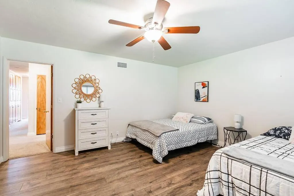 Apartment Casa Flora -2br- Free Parking In Little Italy!