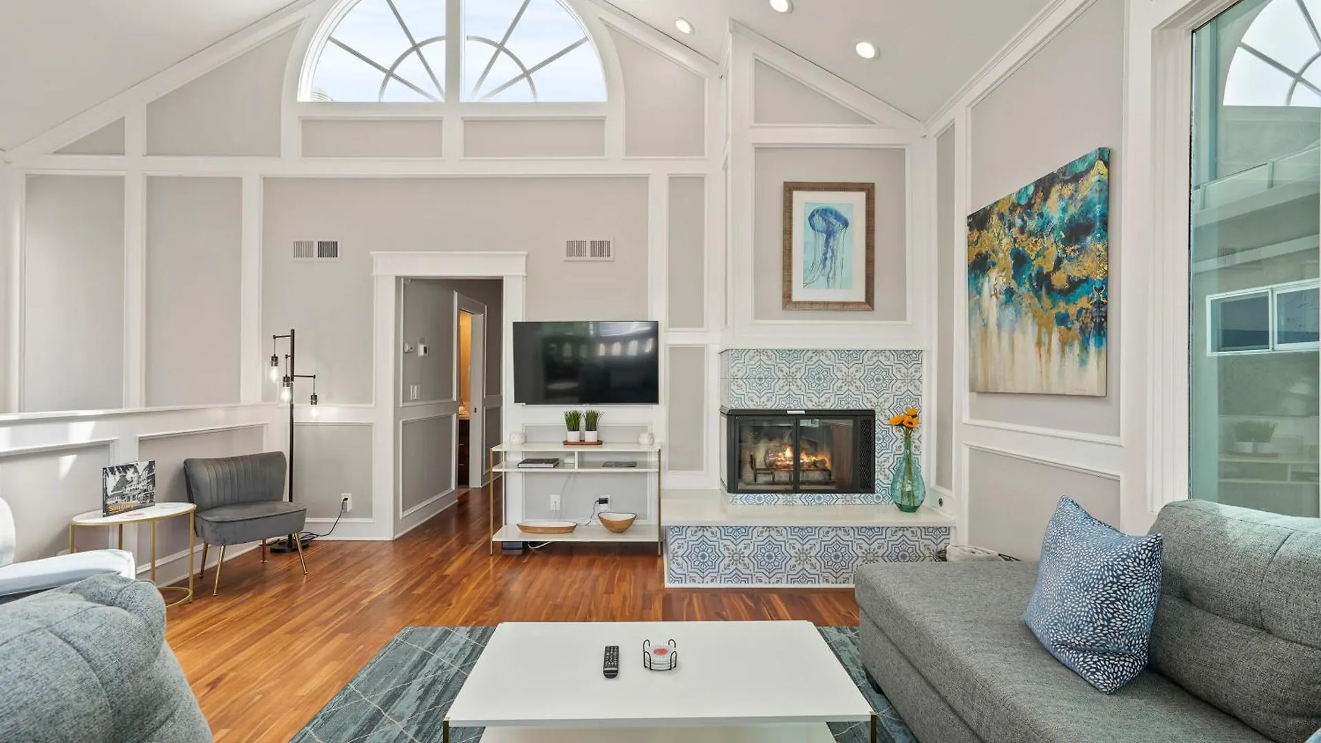 Massive W Stunning Rooftop, Parking, Spa, Ac & Bay Views! * San Diego