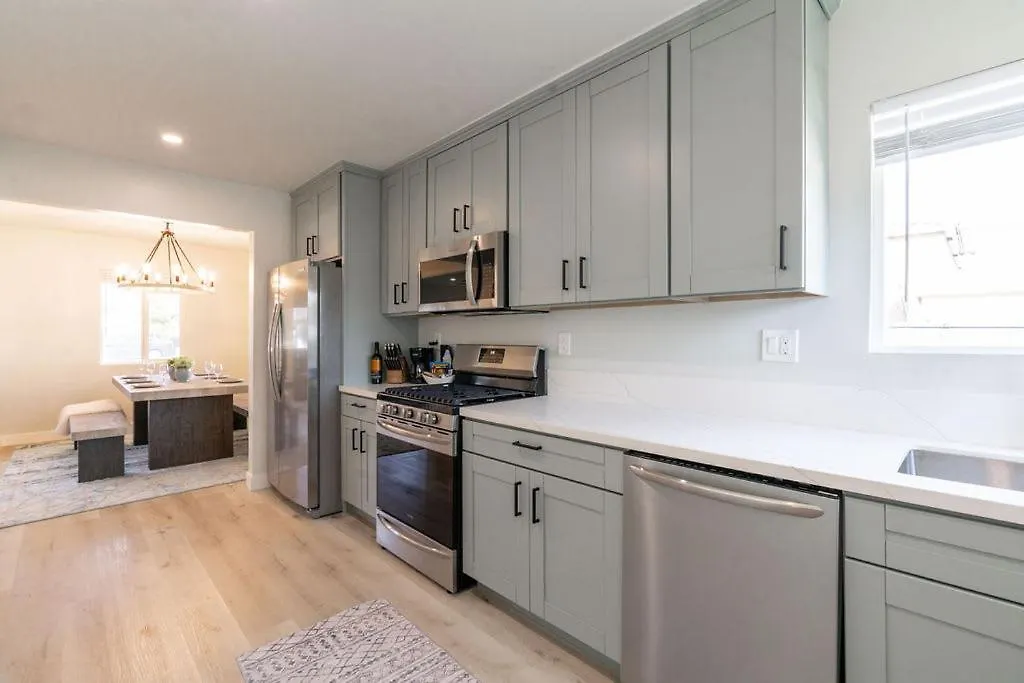 Modern Haven Newly Remodeled * San Diego