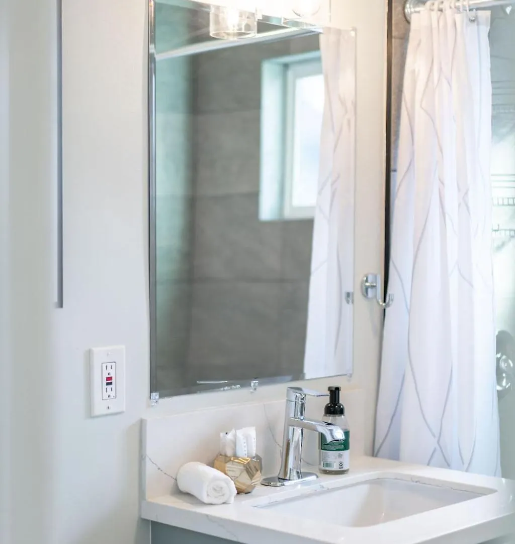 Holiday home Modern Haven Newly Remodeled *
