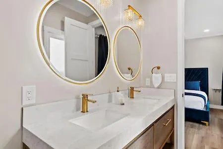 Holiday home Champagne Taste Luxury In Hillcrest *