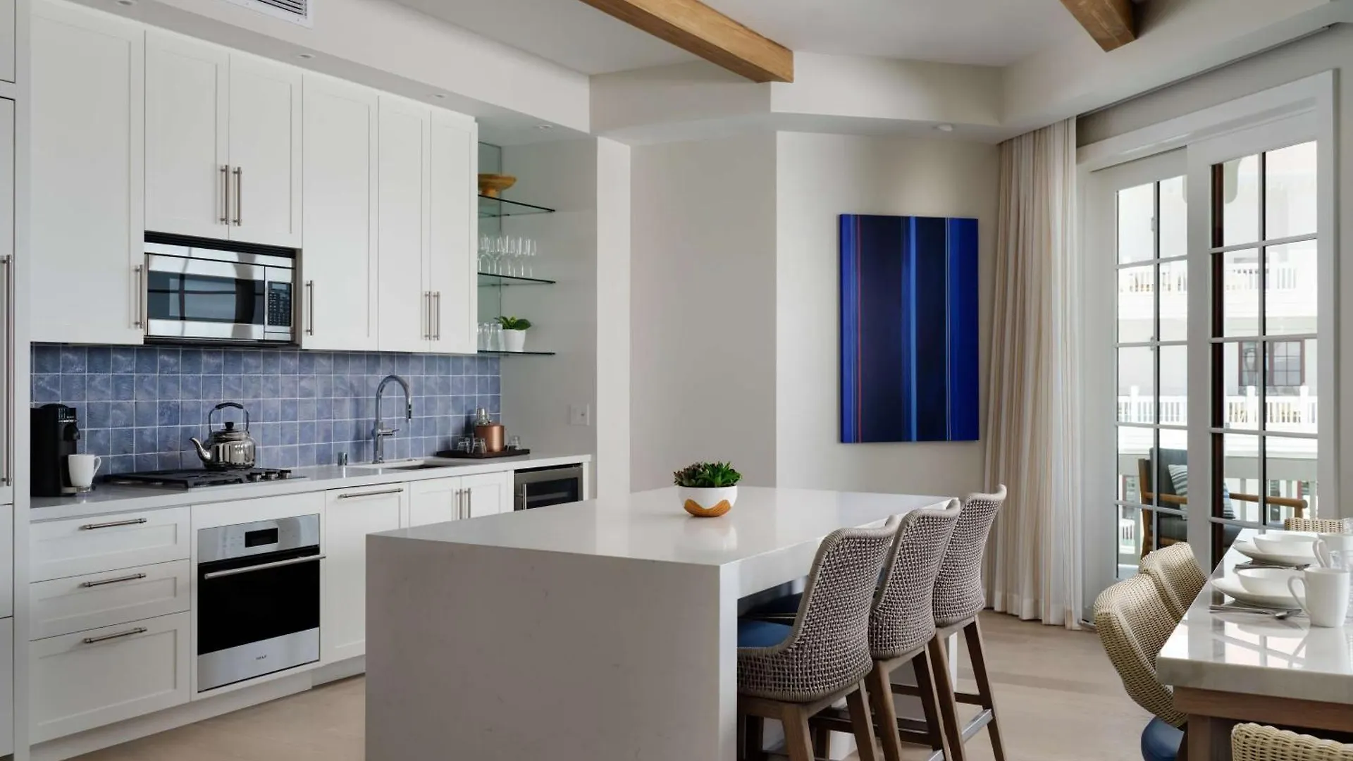 Resort Shore House At The Del, Lxr & 4*