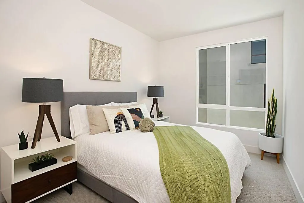 Luxury New With Private Rooftop, Downtown In Minutes