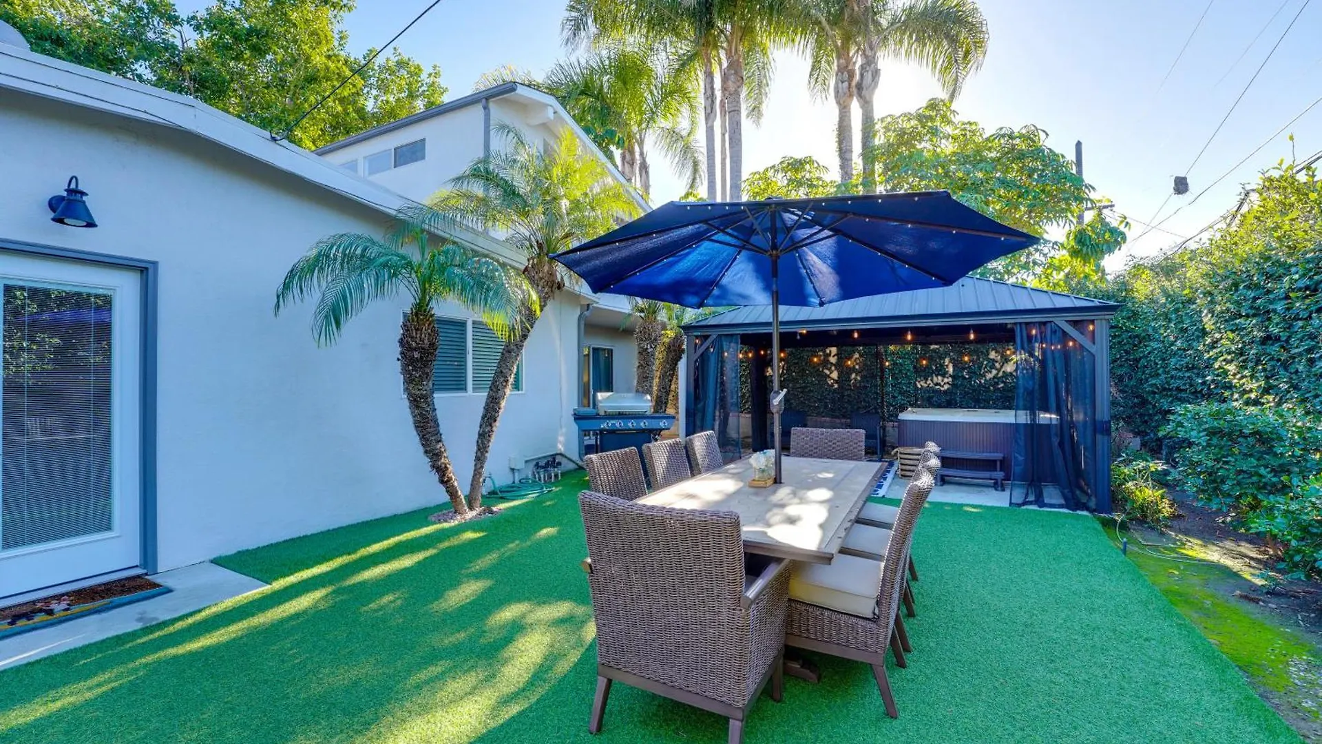Shores Perfection - Spa, Ac, Pet Friendly, Parking, Fire Pit & Massive Private Yard! San Diego