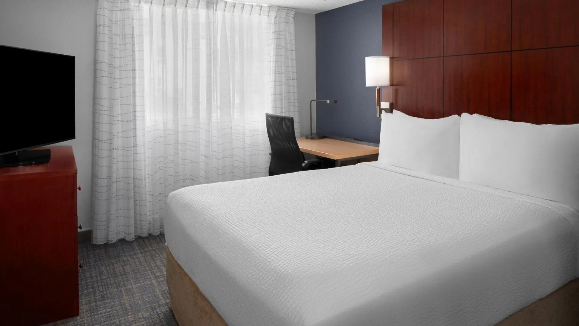 By Marriott Downtown Hotell 3*