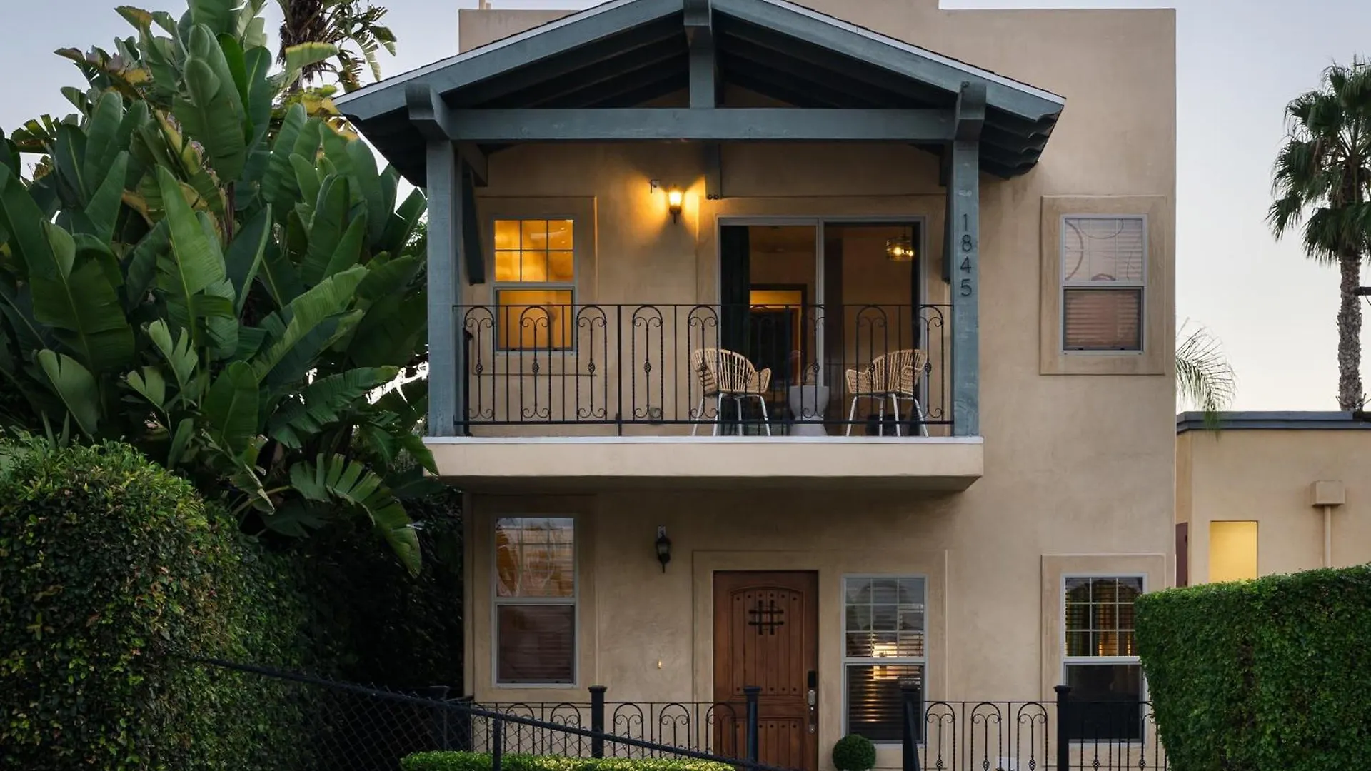 Rooftop City/water Views*jacuzzi*king Beds*central San Diego