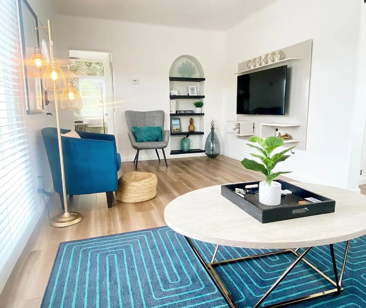 Crown Point W/ Cowboy Pool 2 Blocks To Bay Holiday home San Diego