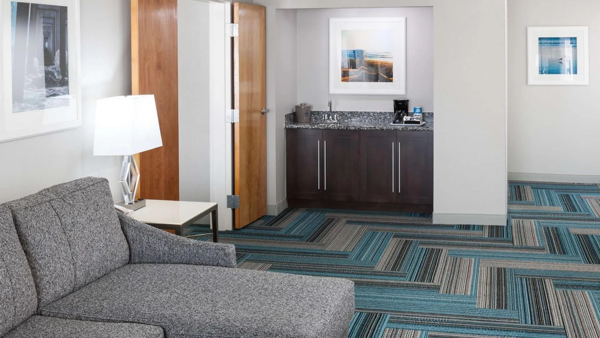 Hampton Downtown Otel