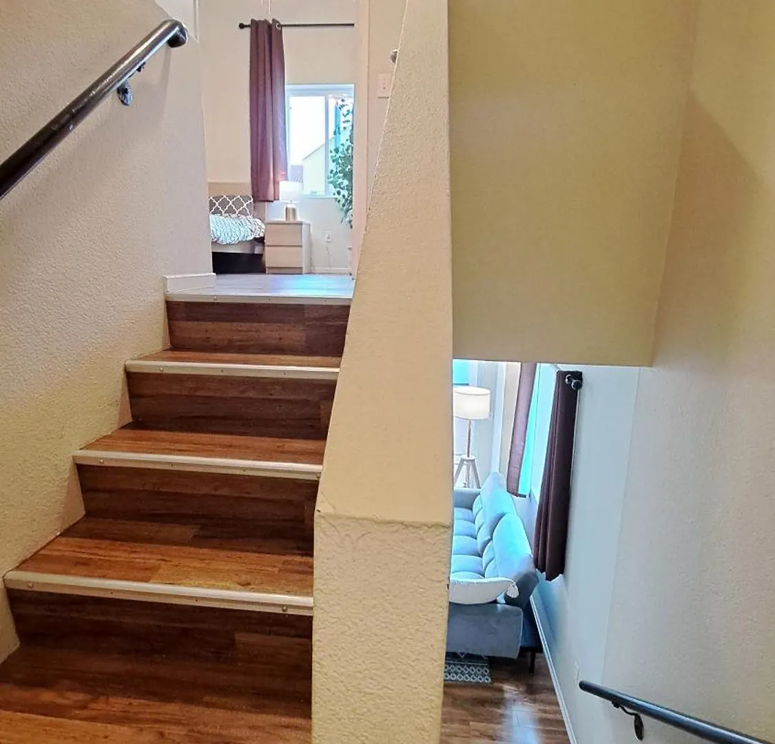 Corner 2-story One Bedroom La Jolla