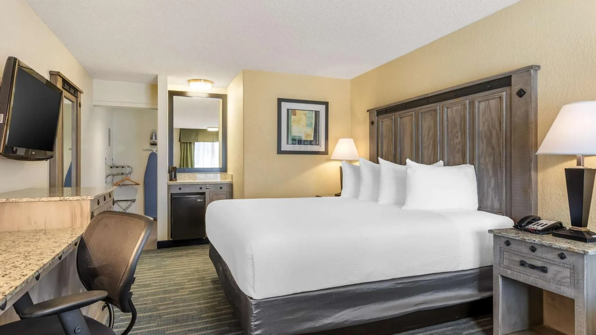 Western Americana Hotel San Diego
