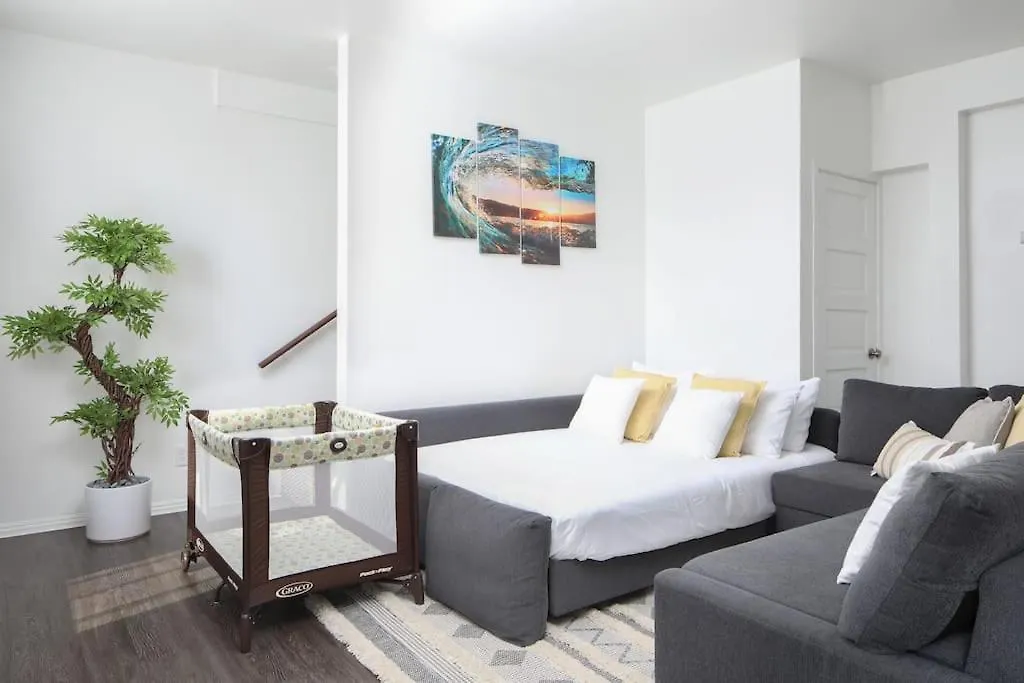 3 Bedroom 2 Bath House With Parking - 10 Guests