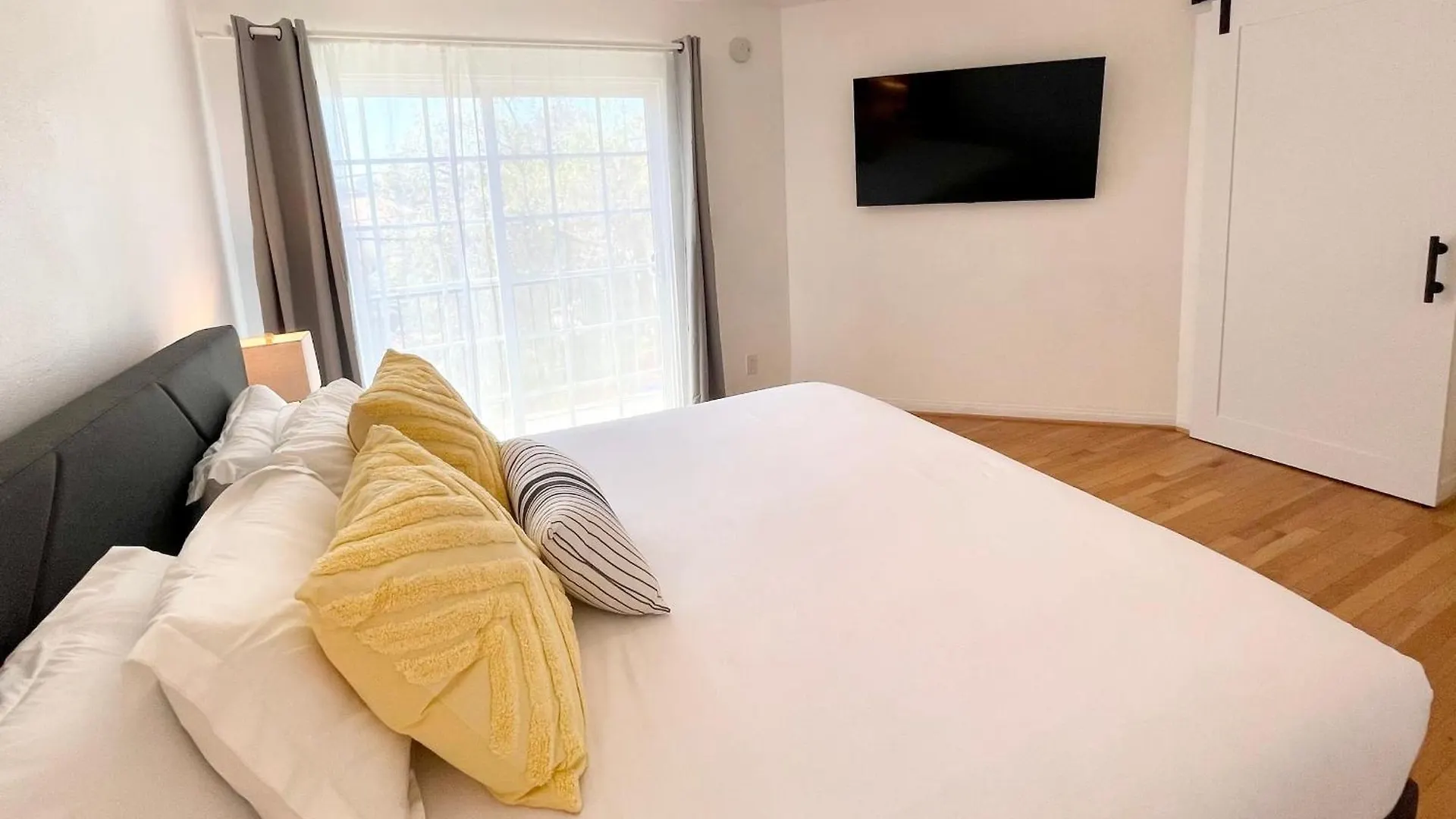 Hidden Gem With Hot Tub And Parking - 4 Guests * San Diego