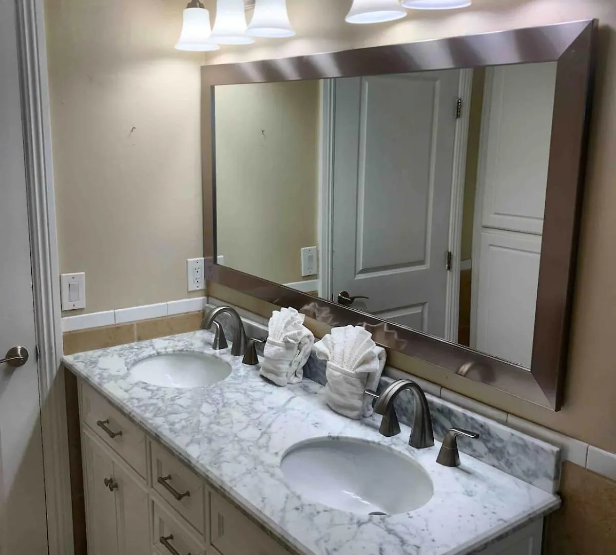 Mission Townhome Getaway Apartment