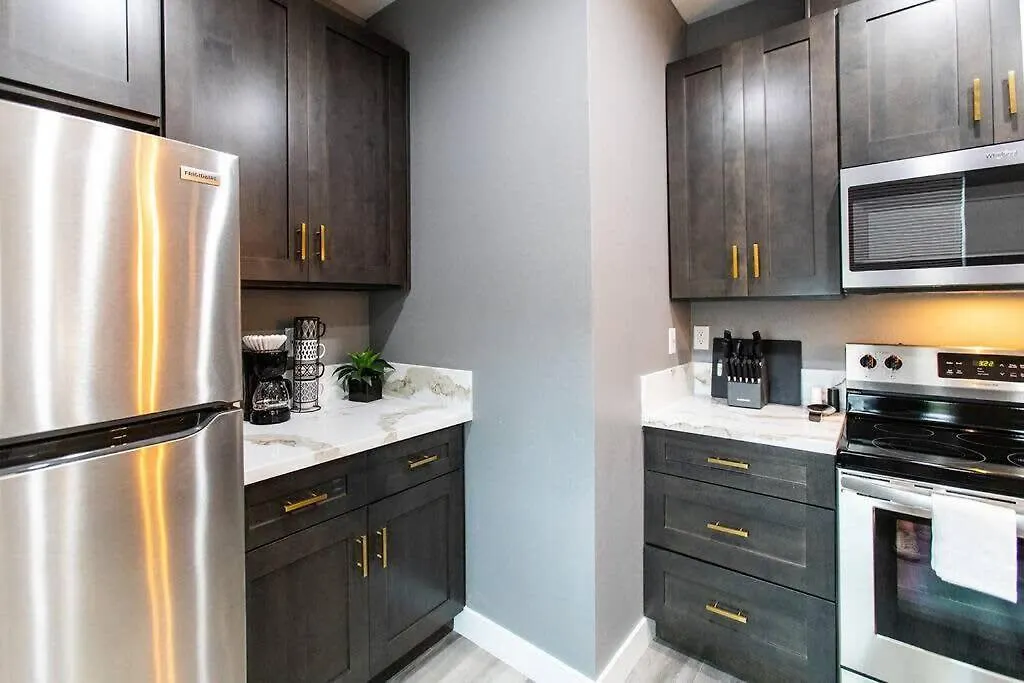 Healthcare&business-professionals-pets A C Wi-fi Apartment San Diego