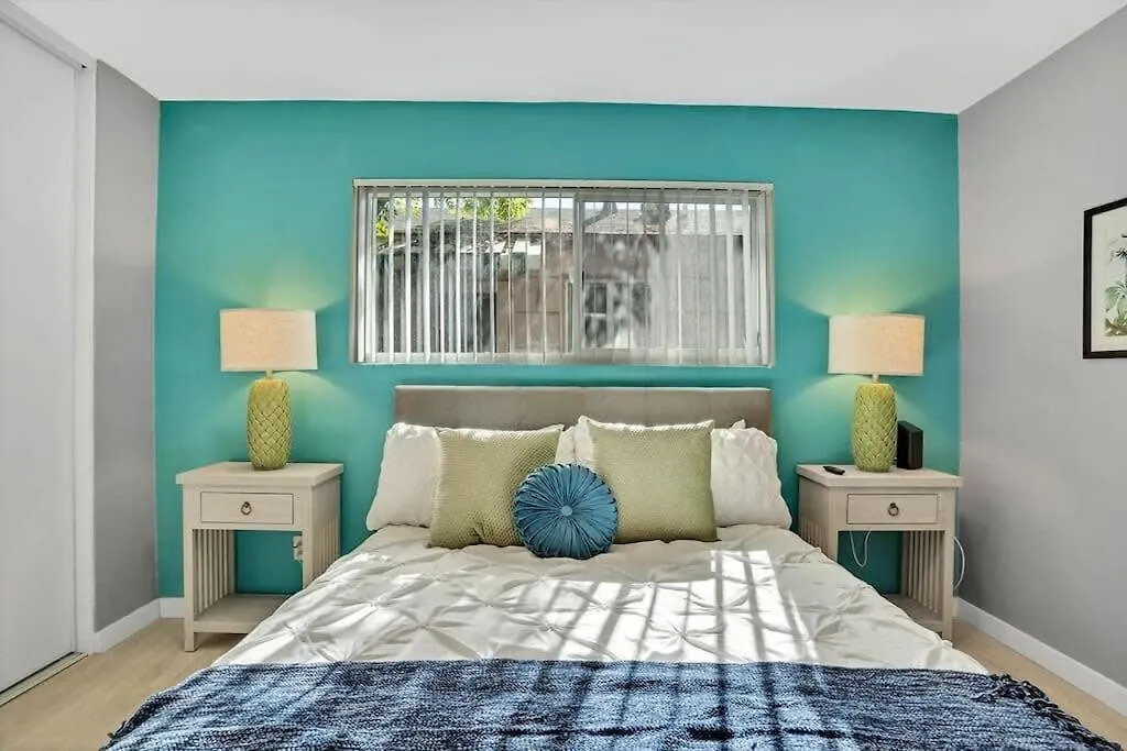 Northpark-businesstraveler-pets-w D-free-parking San Diego