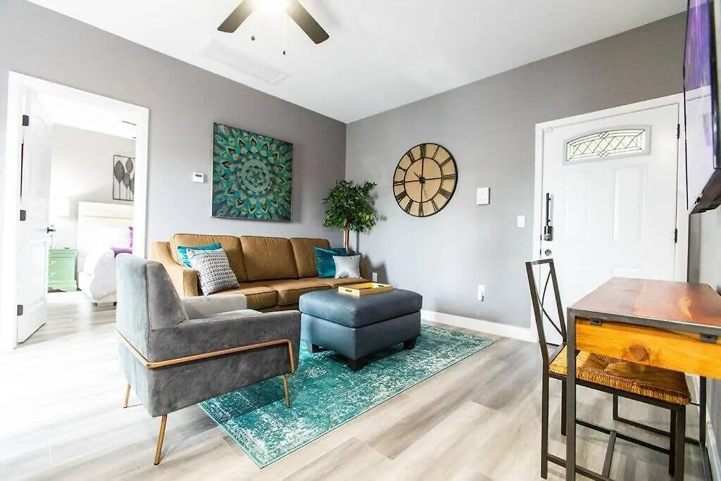 Apartment Restaurants-pets-professionals-fastwifi-a C-patios *