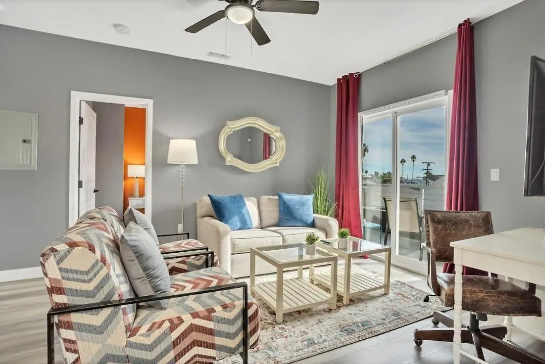 Professionals-restaurants-fastwifi-a C-desk- Pets Apartment *
