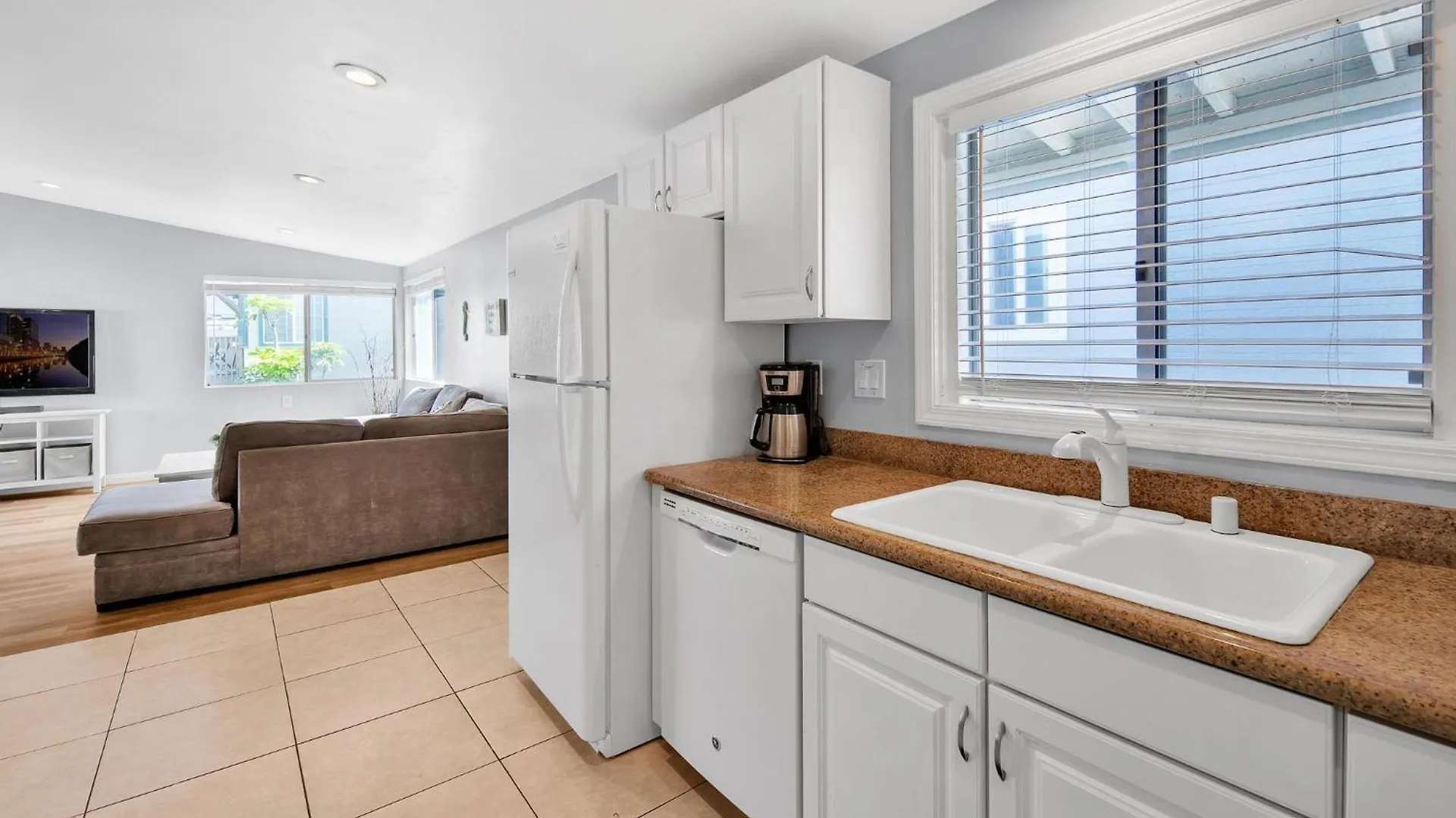Stunning Haven! Steps To The & Pet Friendly! San Diego