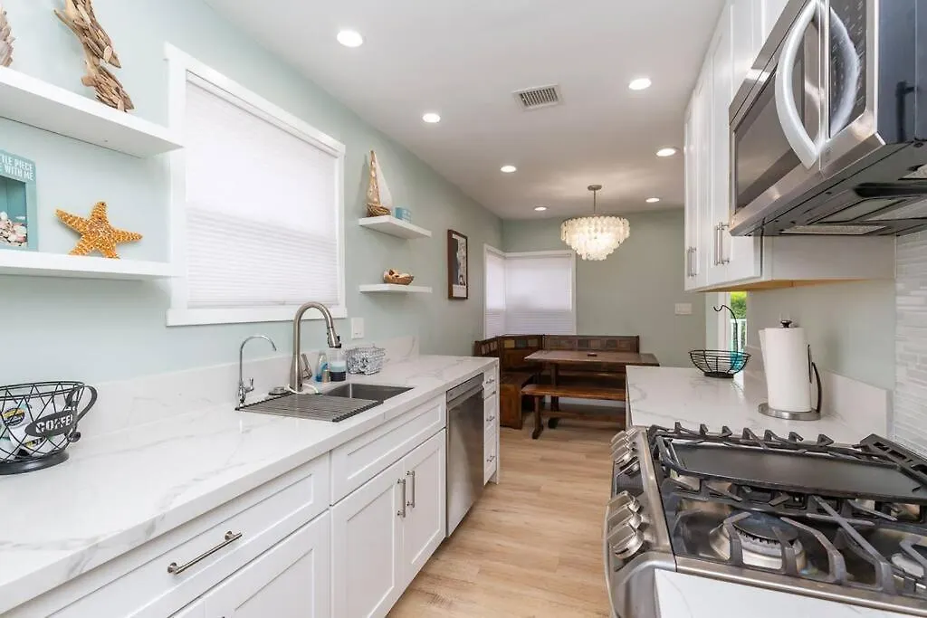 House In The Heart Of Pb