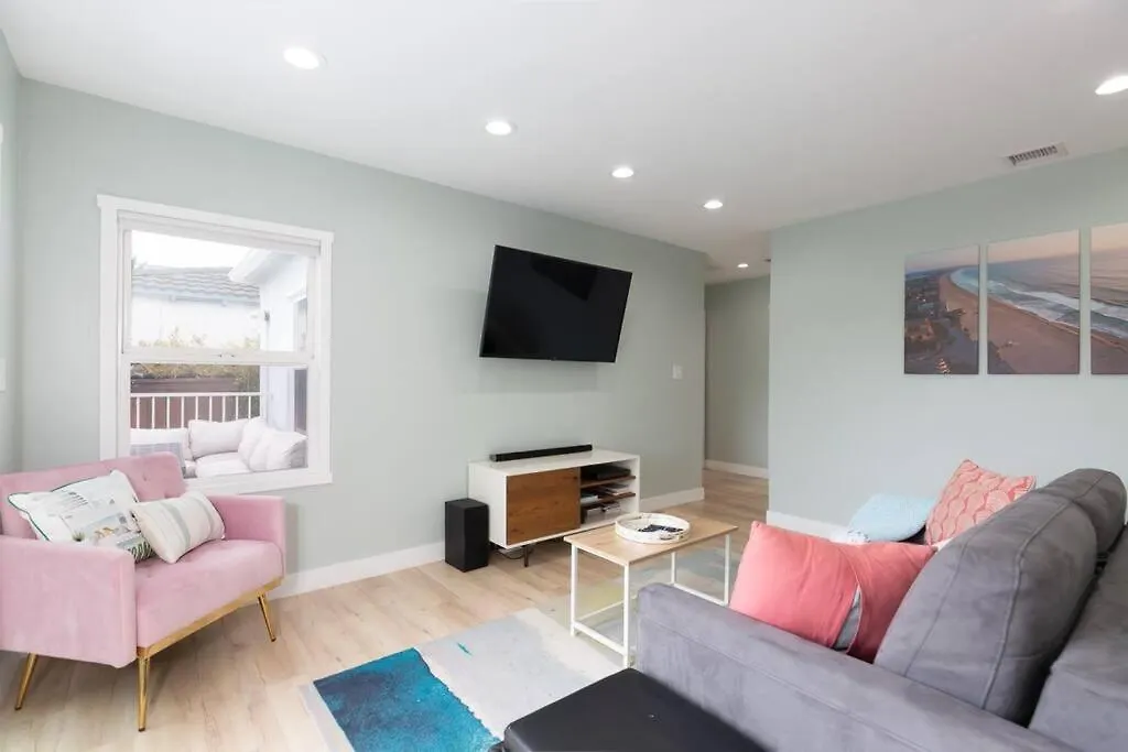 בית נופש House In The Heart Of Pb סן דייגו