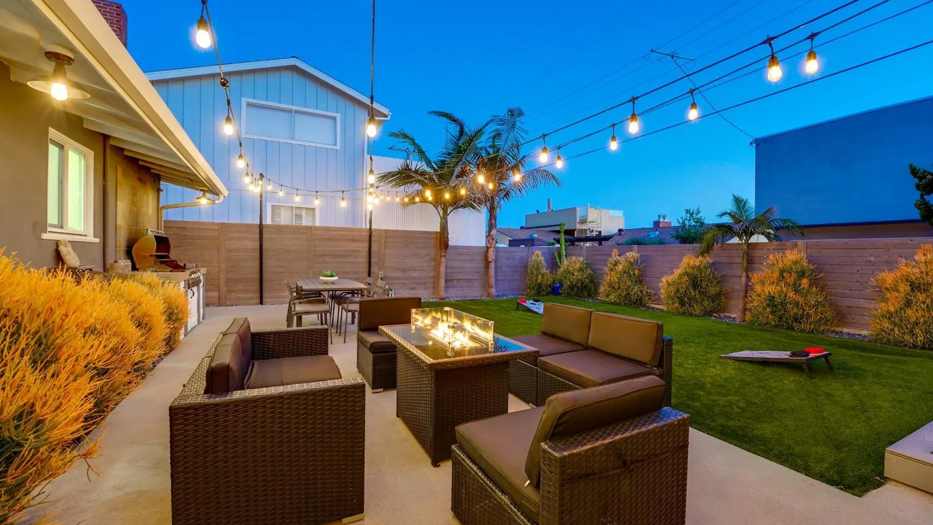 Holiday home Bird Rock Dreams - Ocean Views, Massive Yard, Outdoor Dining, Fast Wifi & Ac! *