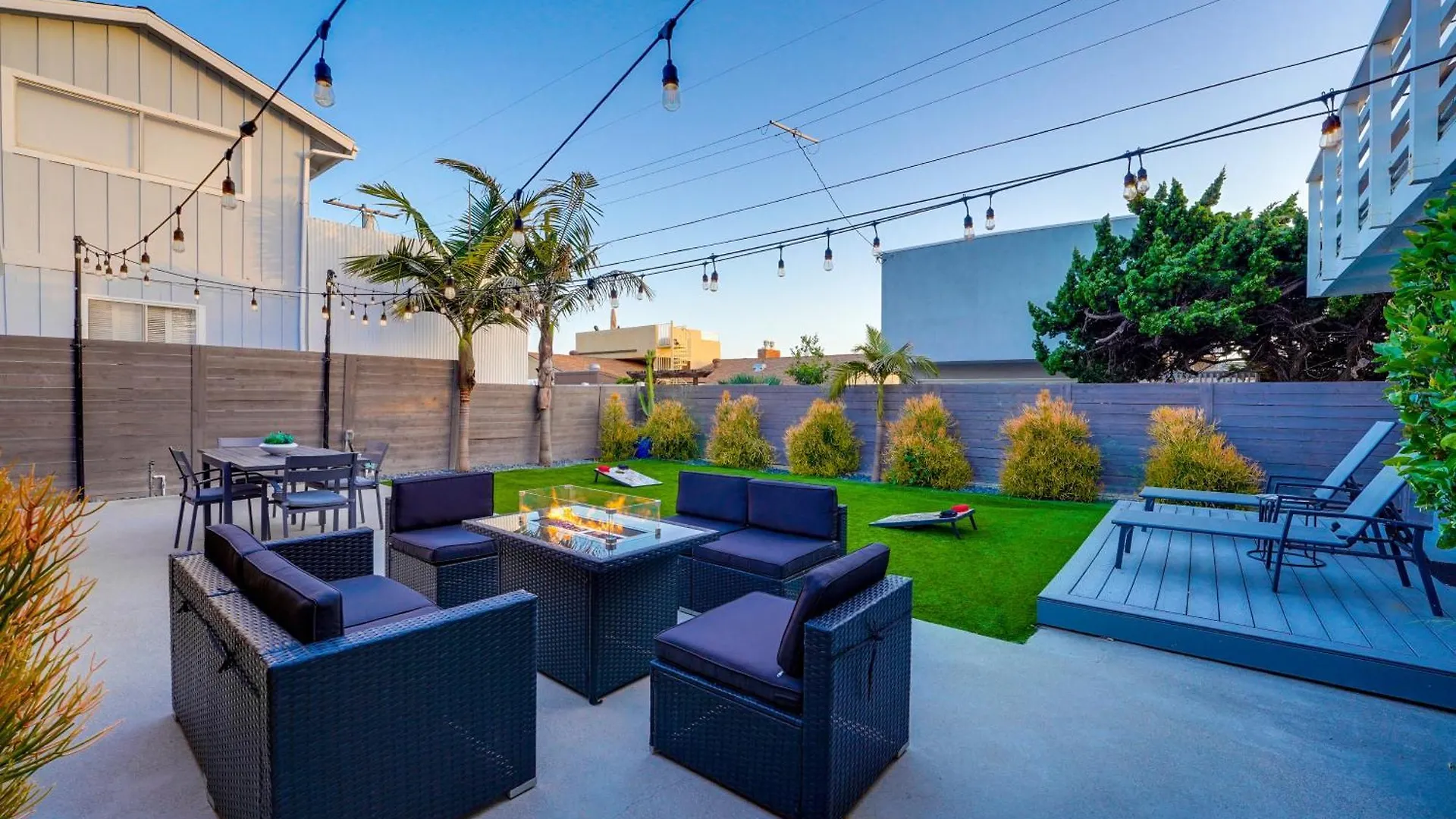 Holiday home Bird Rock Dreams - Ocean Views, Massive Yard, Outdoor Dining, Fast Wifi & Ac!