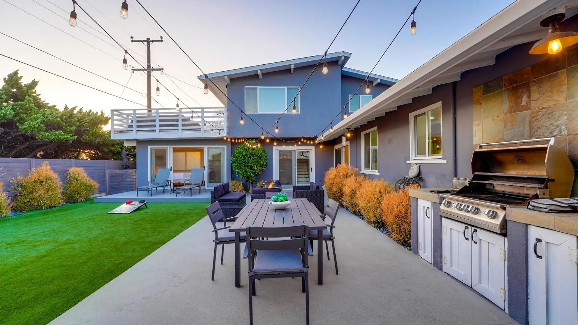 Bird Rock Dreams - Ocean Views, Massive Yard, Outdoor Dining, Fast Wifi & Ac!