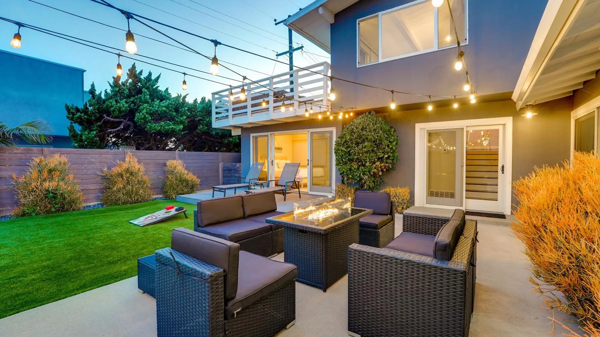 Bird Rock Dreams - Ocean Views, Massive Yard, Outdoor Dining, Fast Wifi & Ac! Holiday home