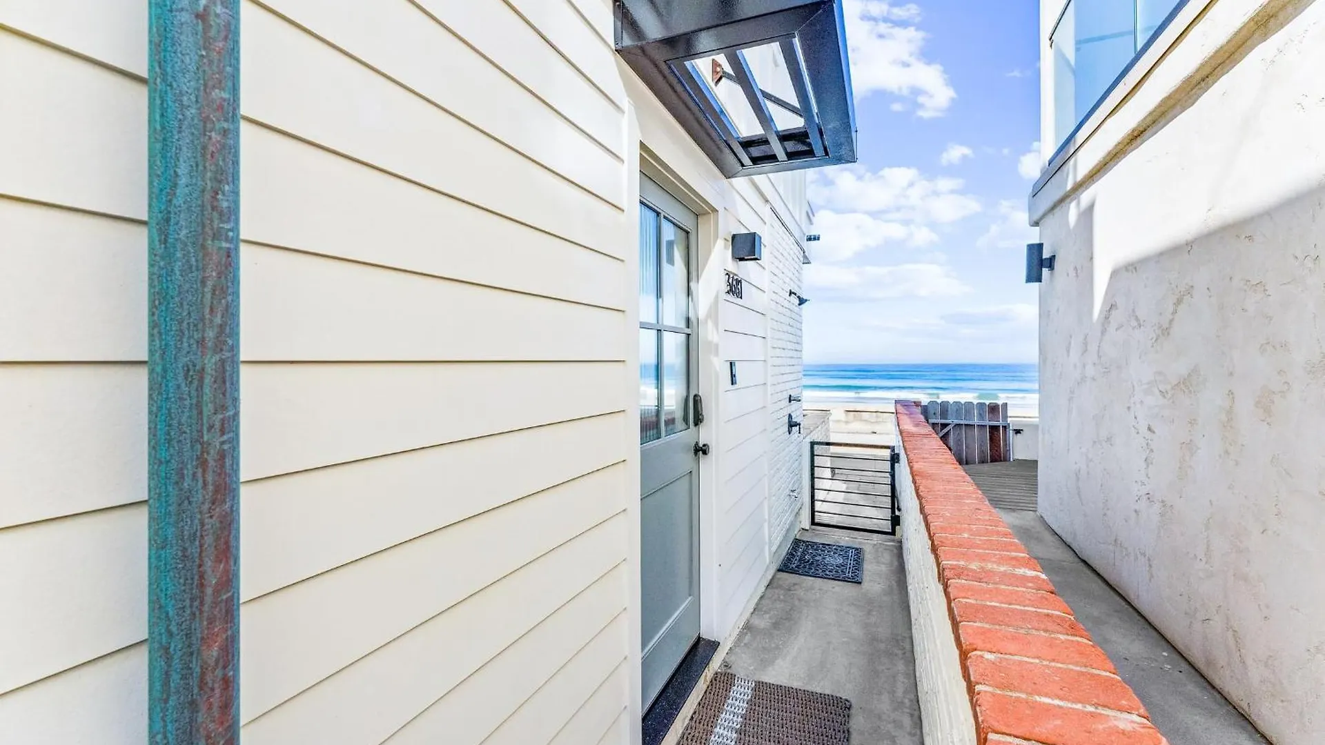 Luxury Oceanfront Fourplex With Roof Deck Sleeps 22