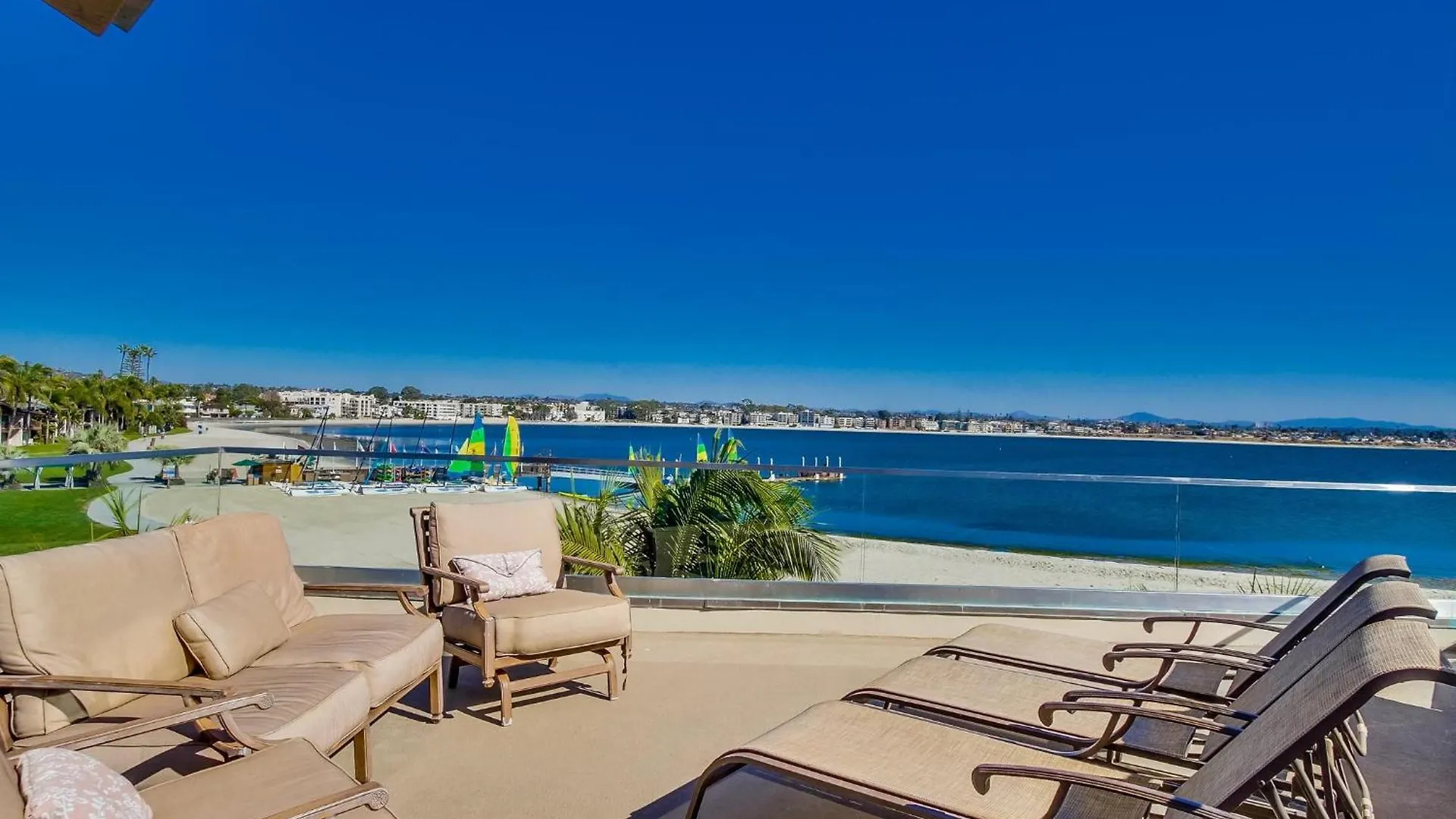B5172 On The Bay - 7 Bedroom Holiday home San Diego