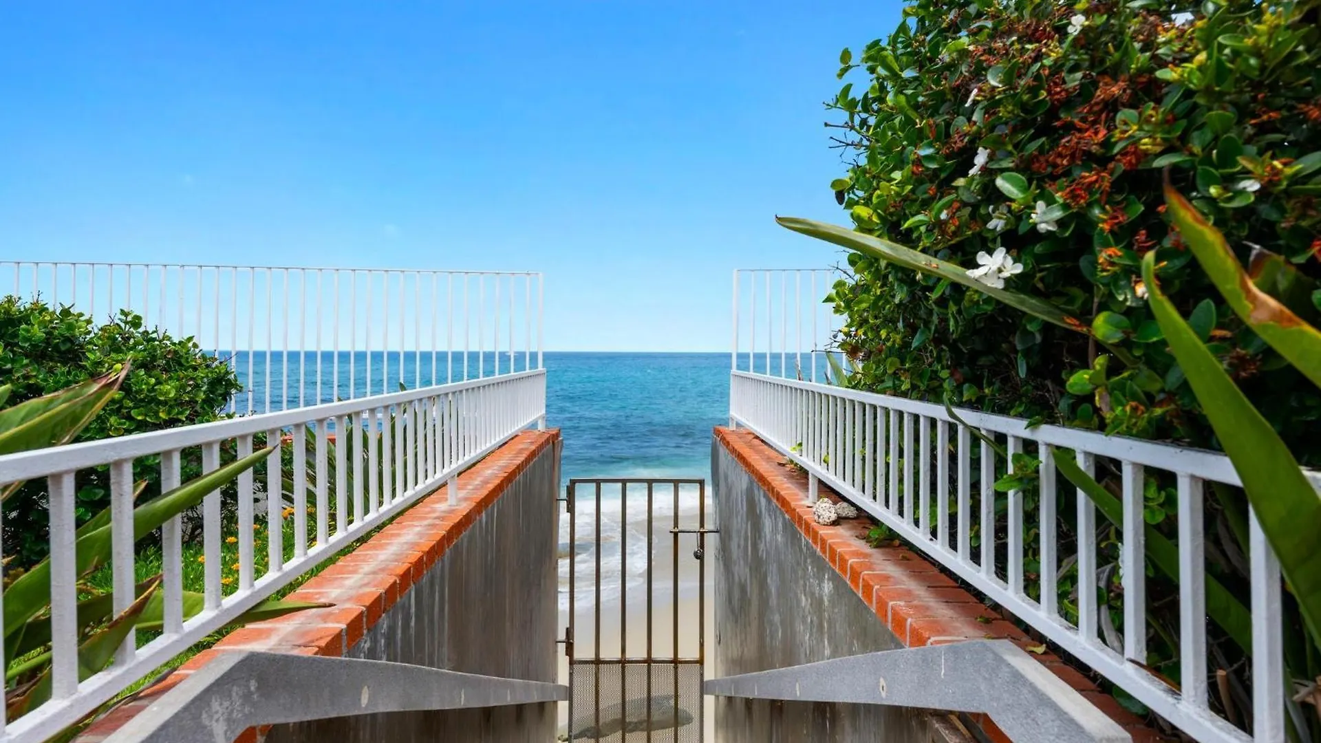 Holiday home B5250 Playa Vista Beachfront