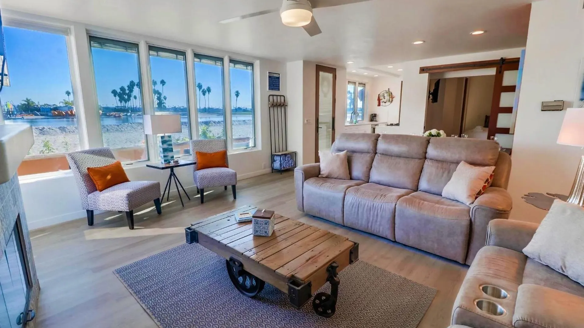 B5328 Bayside Bliss Apartment San Diego