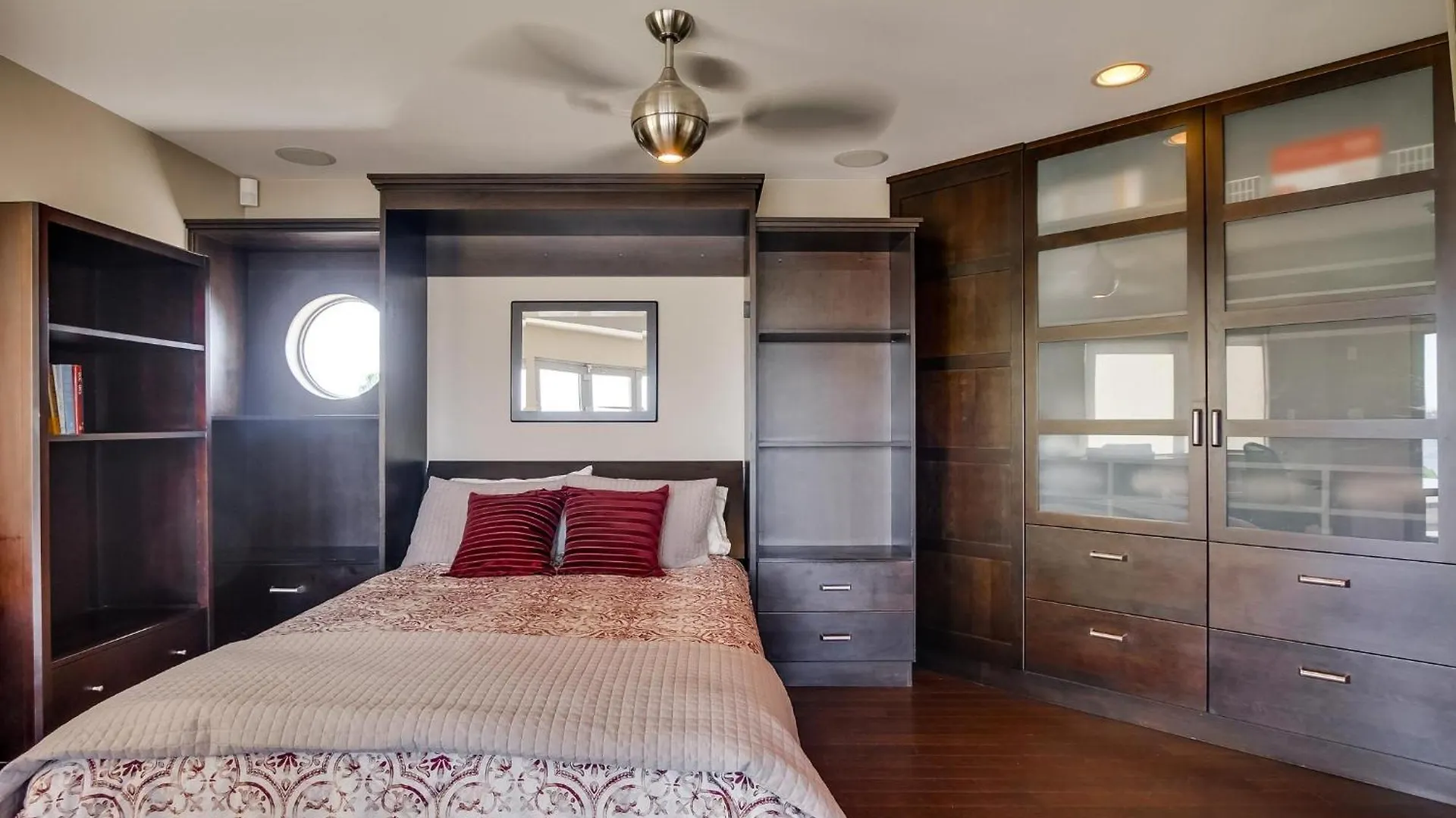 B5172 On The Bay - 7 Bedroom * San Diego