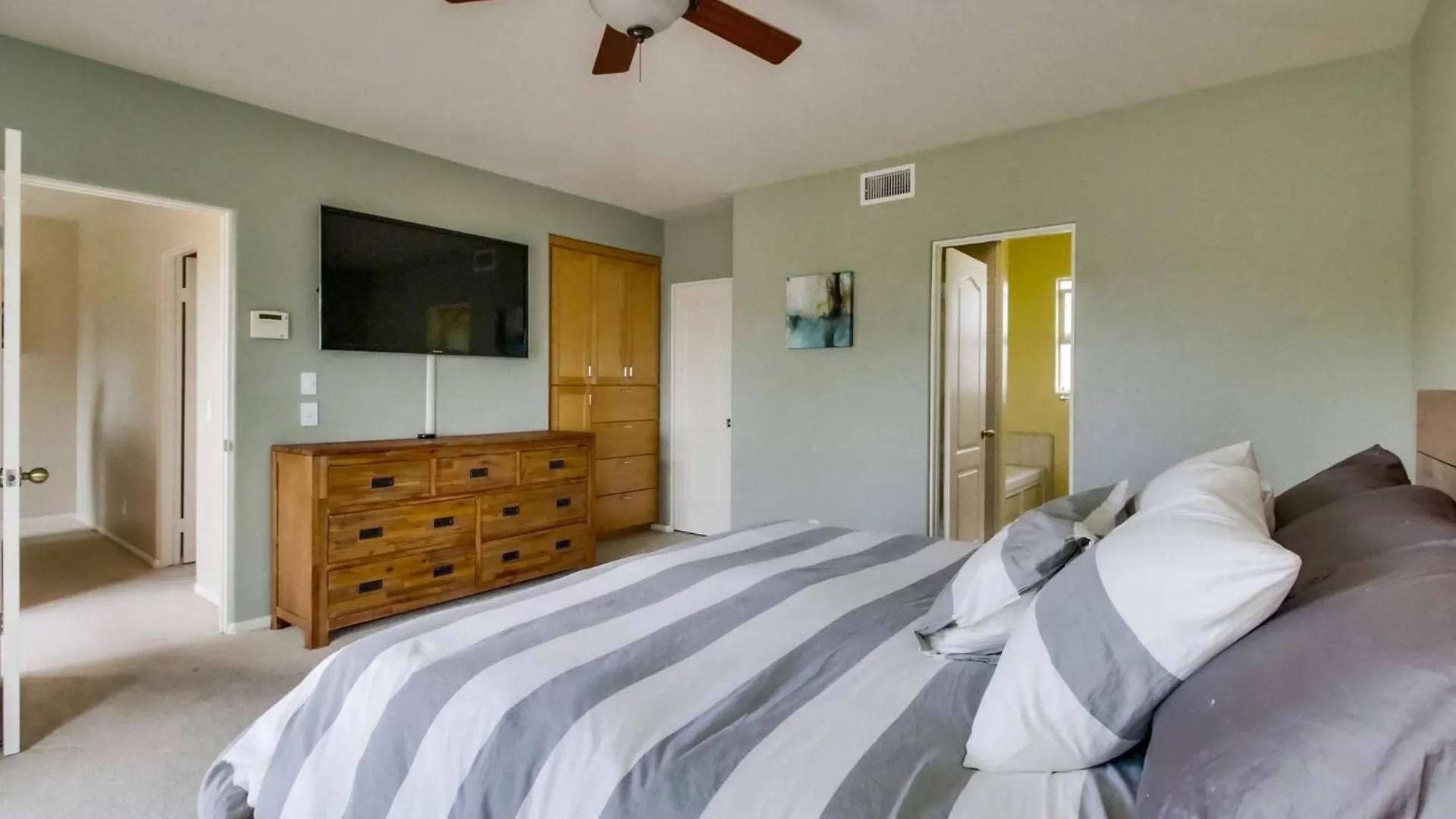 B5233 Pacific Townhome Holiday home