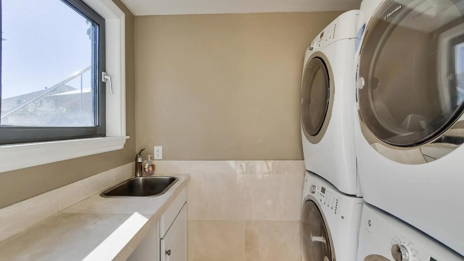 B5168 On The Bay - 1 Bedroom Apartment San Diego