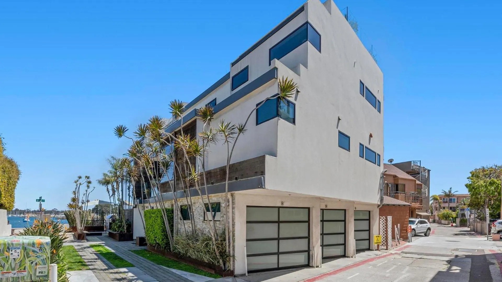 B5396 Bayside Retreat