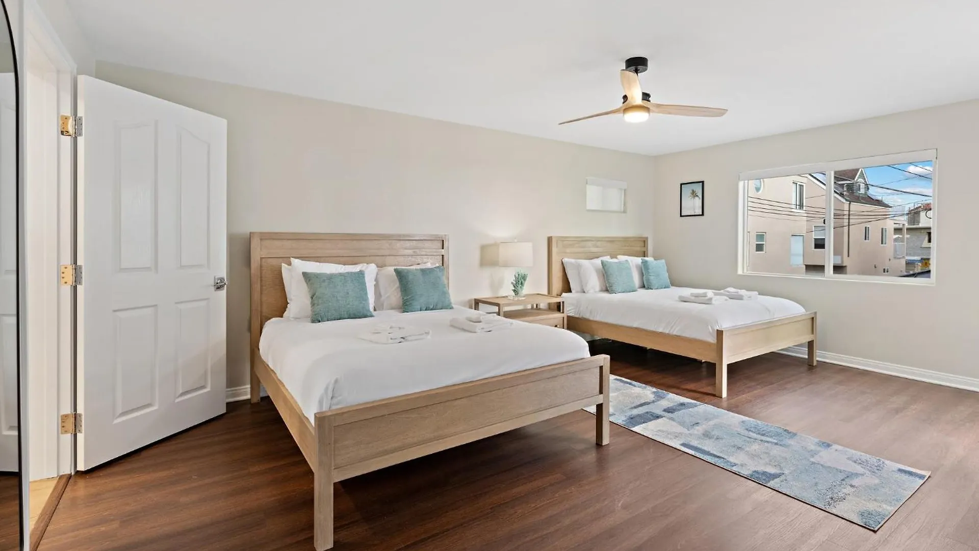 B5128 Bluewater Oceanfront 1 South