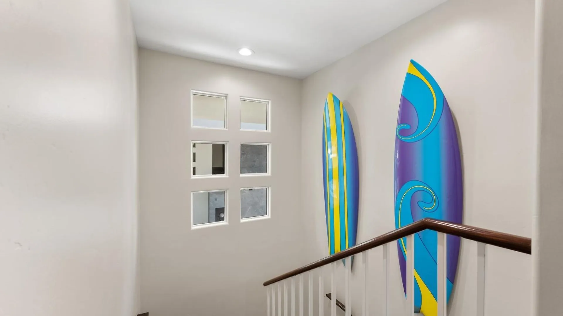 B5128 Bluewater Oceanfront 1 South Apartment