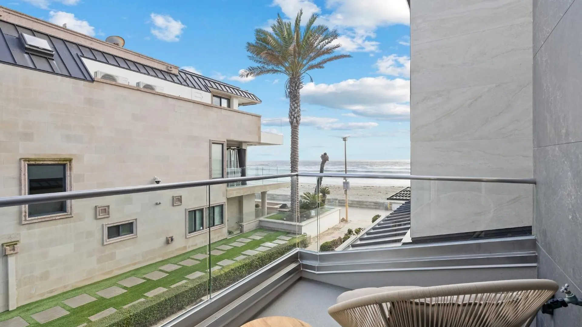 Apartment B5128 Bluewater Oceanfront 1 South *