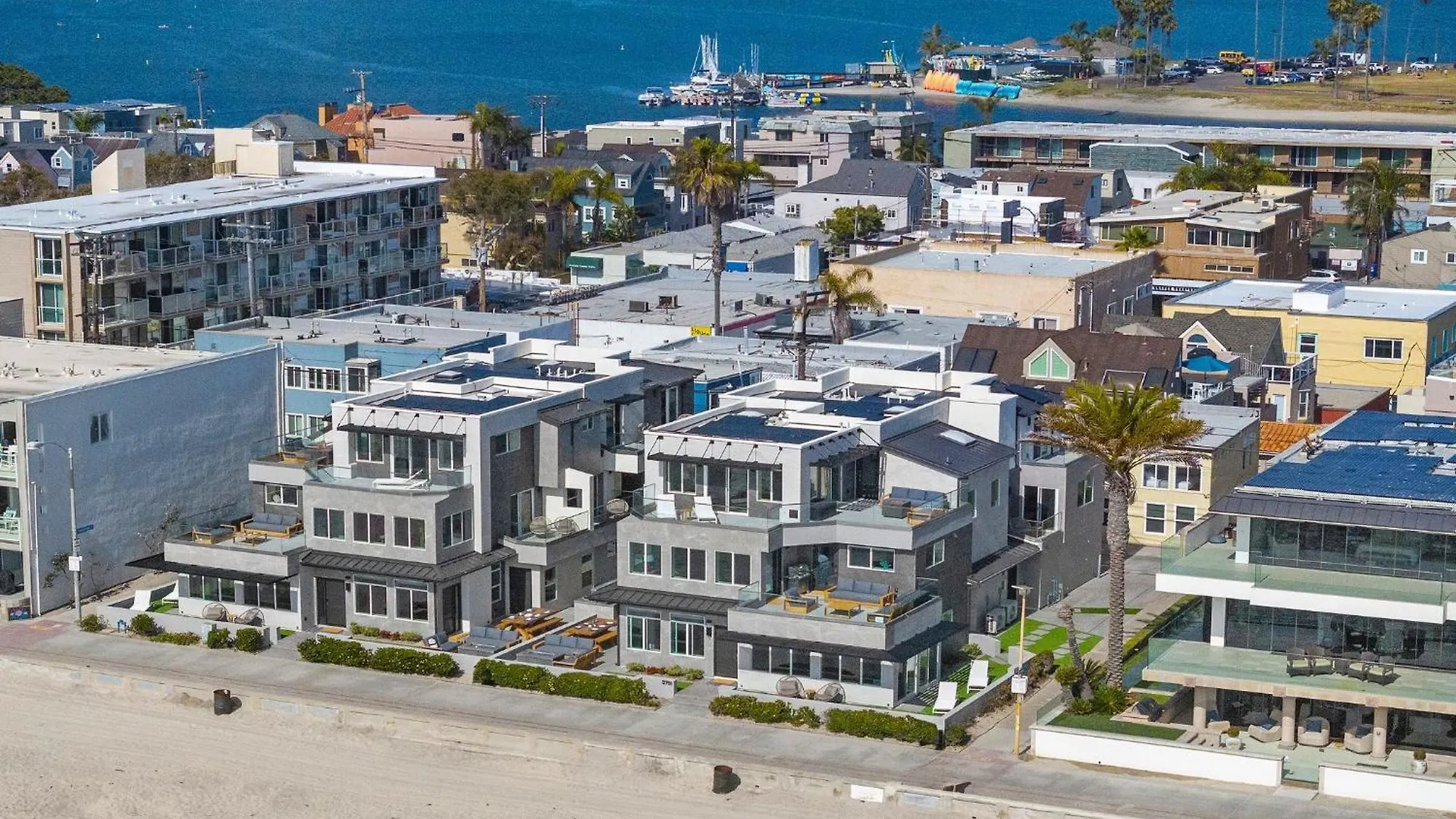 Apartment B5128 Bluewater Oceanfront 1 South
