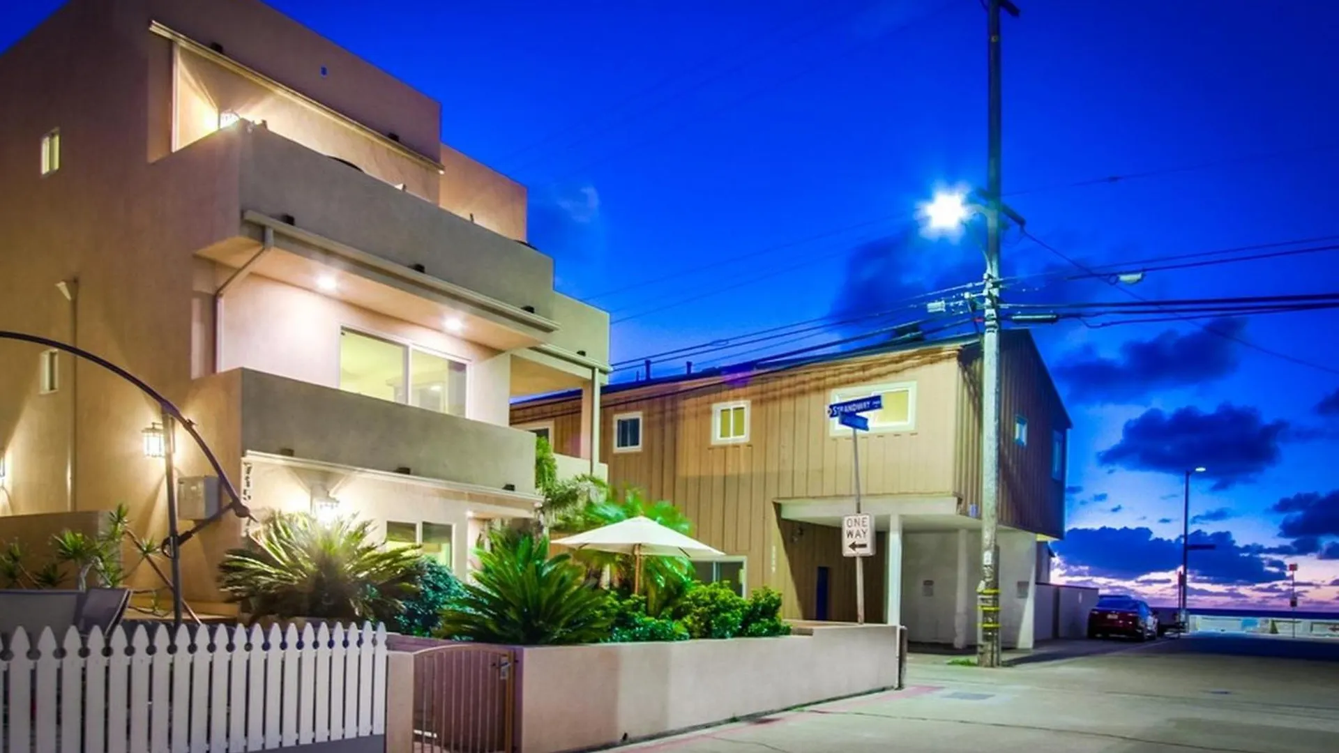 B5237 Surf And Mission Holiday home *